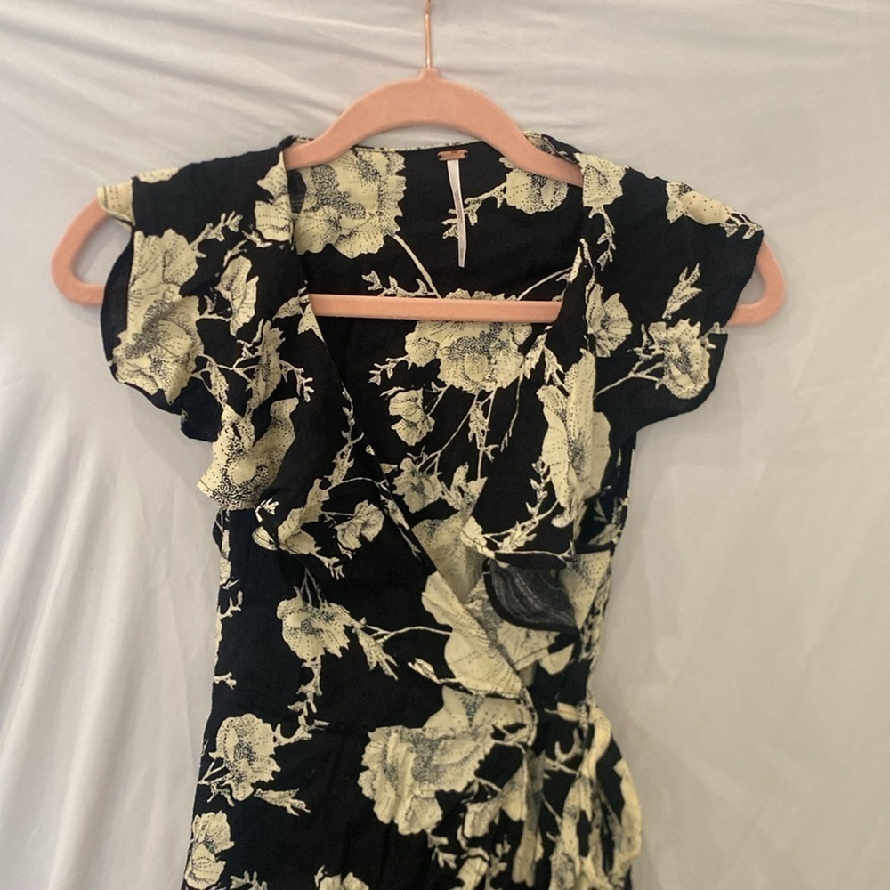 Free people French quarter wrap dress sz XS black cream floral - Picture 4 of 6